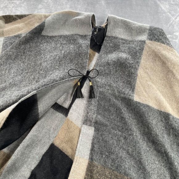Marc New York Shawl One Size Tan Gray Plaid Fringe Soft Tassel Tie Front Wrap - Picture 3 of 15